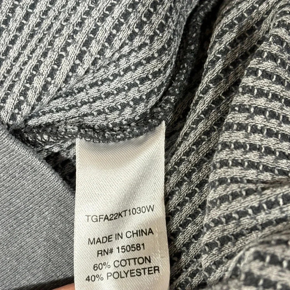 Threadgrit Hooded Sweater - Picture 4 of 4